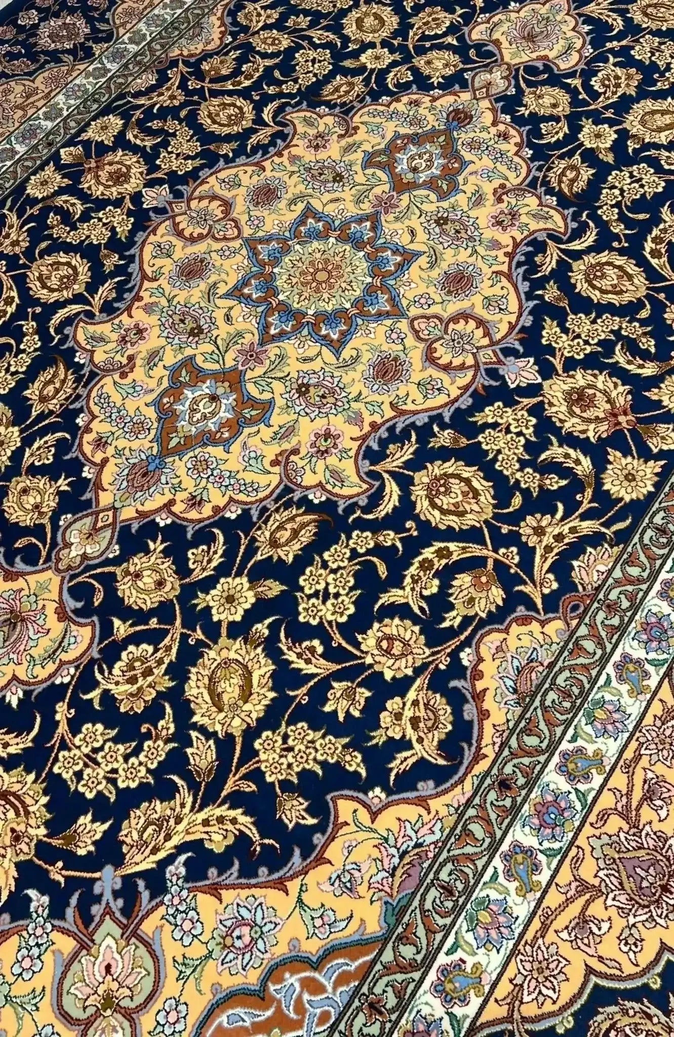 Traditional Persian rug featuring navy blue and gold tones, 260x170 cm
